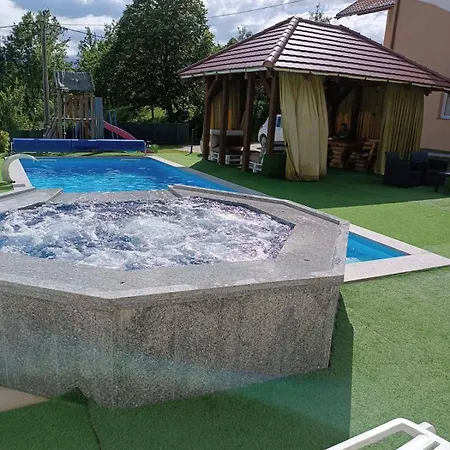 ヴィラ Panorama Bihać